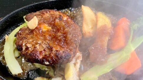 おるたなキッチンのハンバーグ