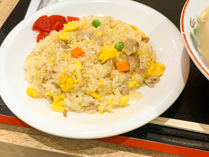 玲佳ラーメンの焼飯