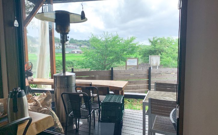 ピッツェリア アヴェントのお店の中から見た景色