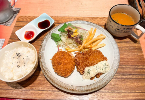 モカ・カフェのチキン南蛮・コロッケ