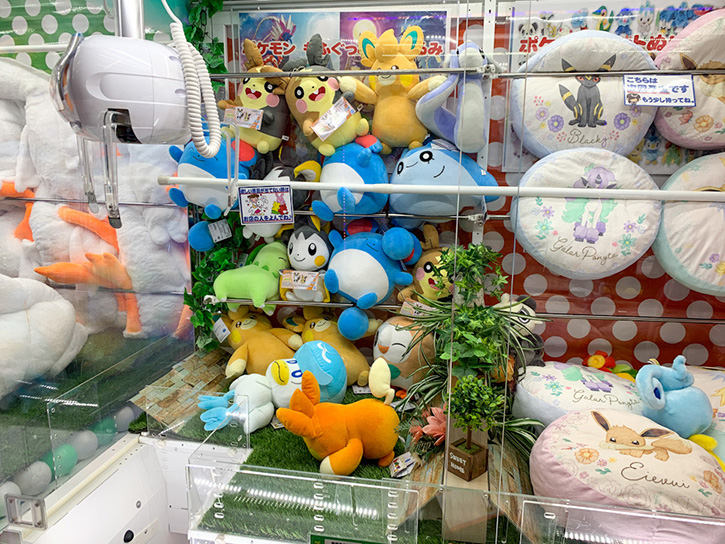 パスカワールドのクレーンゲーム。ポケモンなどの人気キャラが揃っています