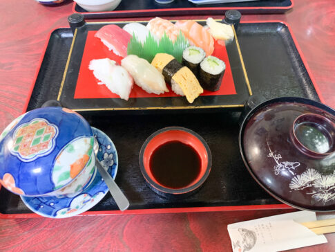 大関さんのお寿司（梅） 税込1100円
