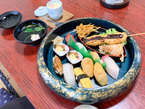 誉寿司のランチ-串カツセット